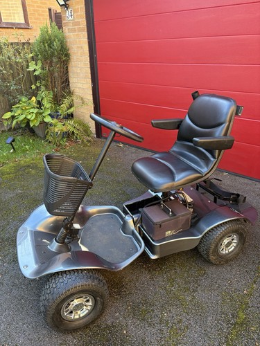 Single seat golf buggy - seat,